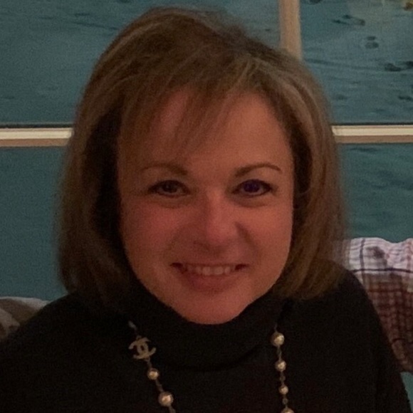 Meet your Posher, Audrey - Picture 3 of 7